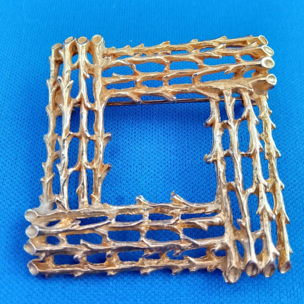 Vintage mid century Brutalist square gold tone pin